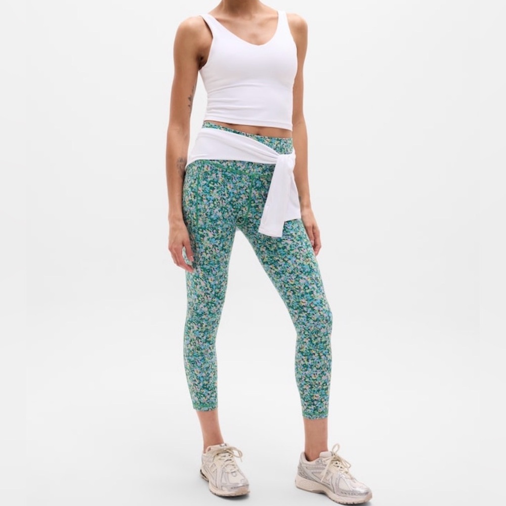 Athleta Salutation Stash 7/8 - Superbloom